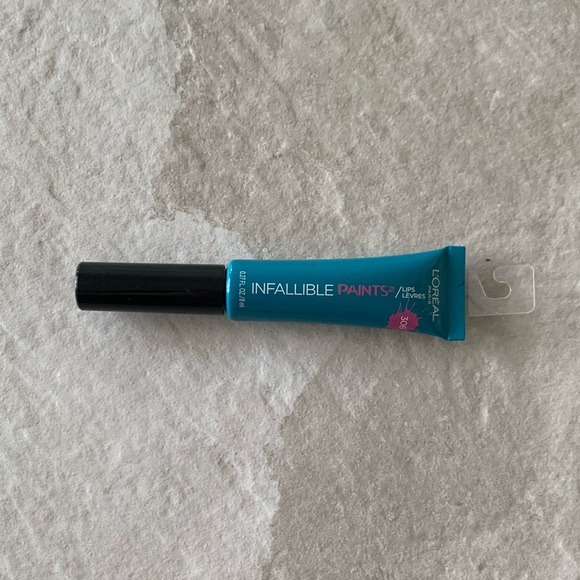 BNWT L'Oreal Infallible Paints Lips Lip Color Domineering Teal - Picture 5 of 8